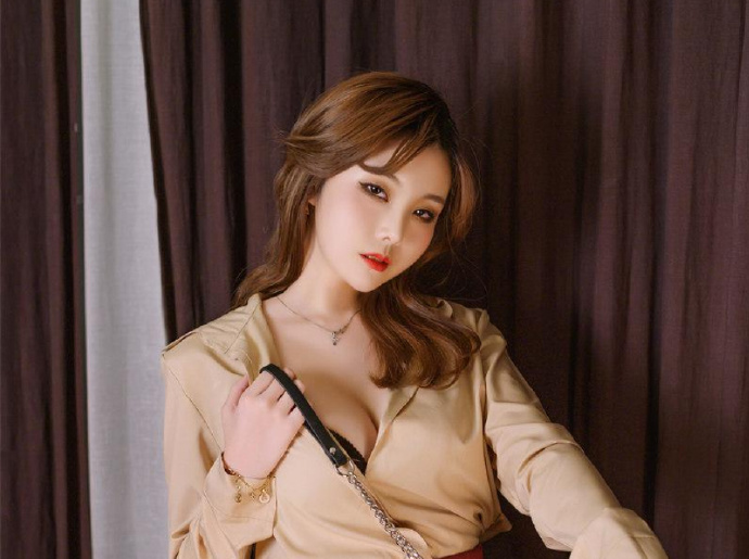 韩国妹子@Yuna(윤아) 写真作品合集[50套][持续更新]